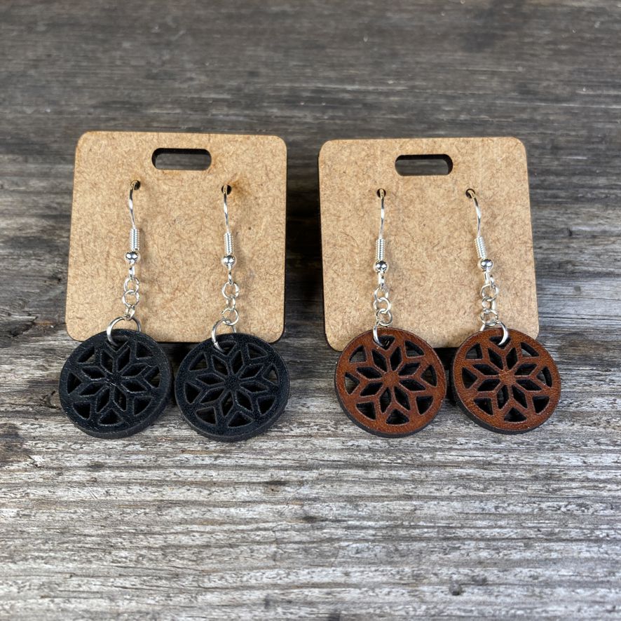 Dahlia örhängen i läder, vackra och lättburna - Bild 2