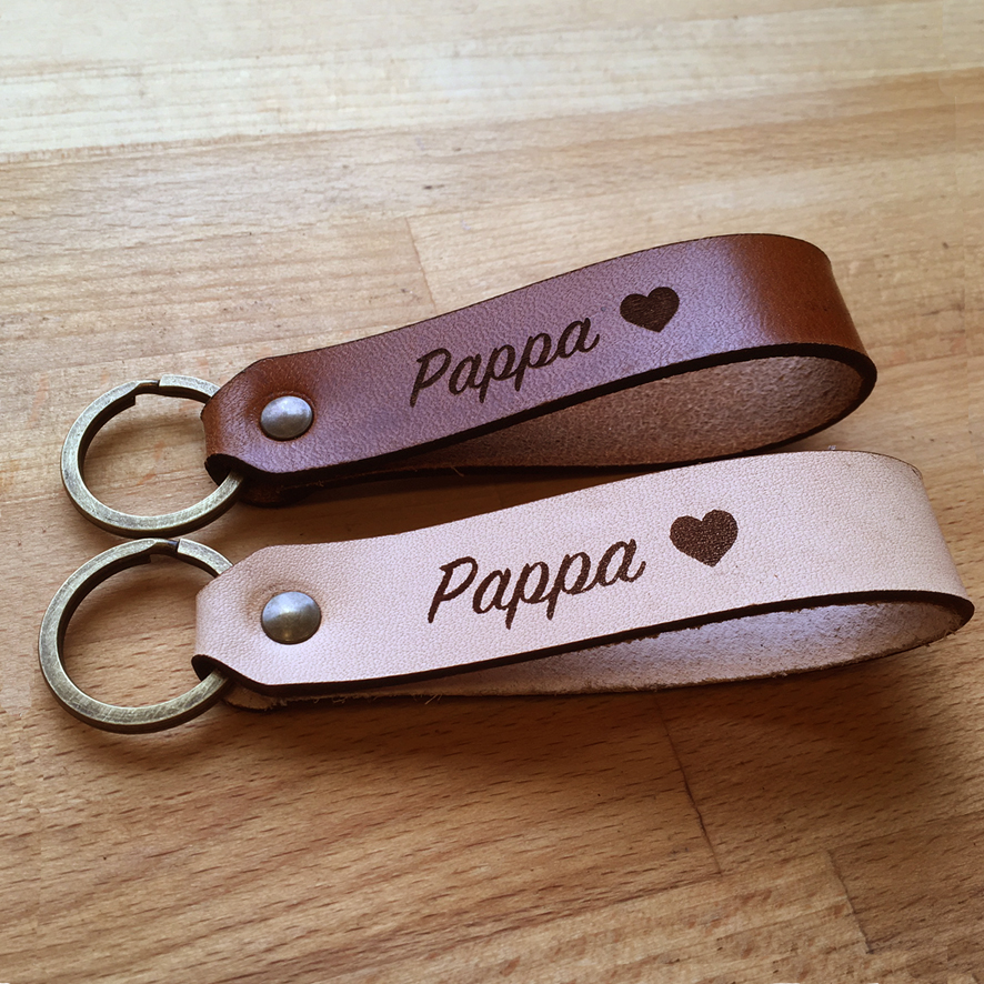 Nyckelring i läder med gravyr - Bild 2