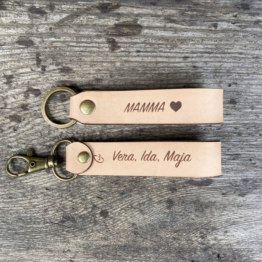 Nyckelring i läder med gravyr - Bild 4